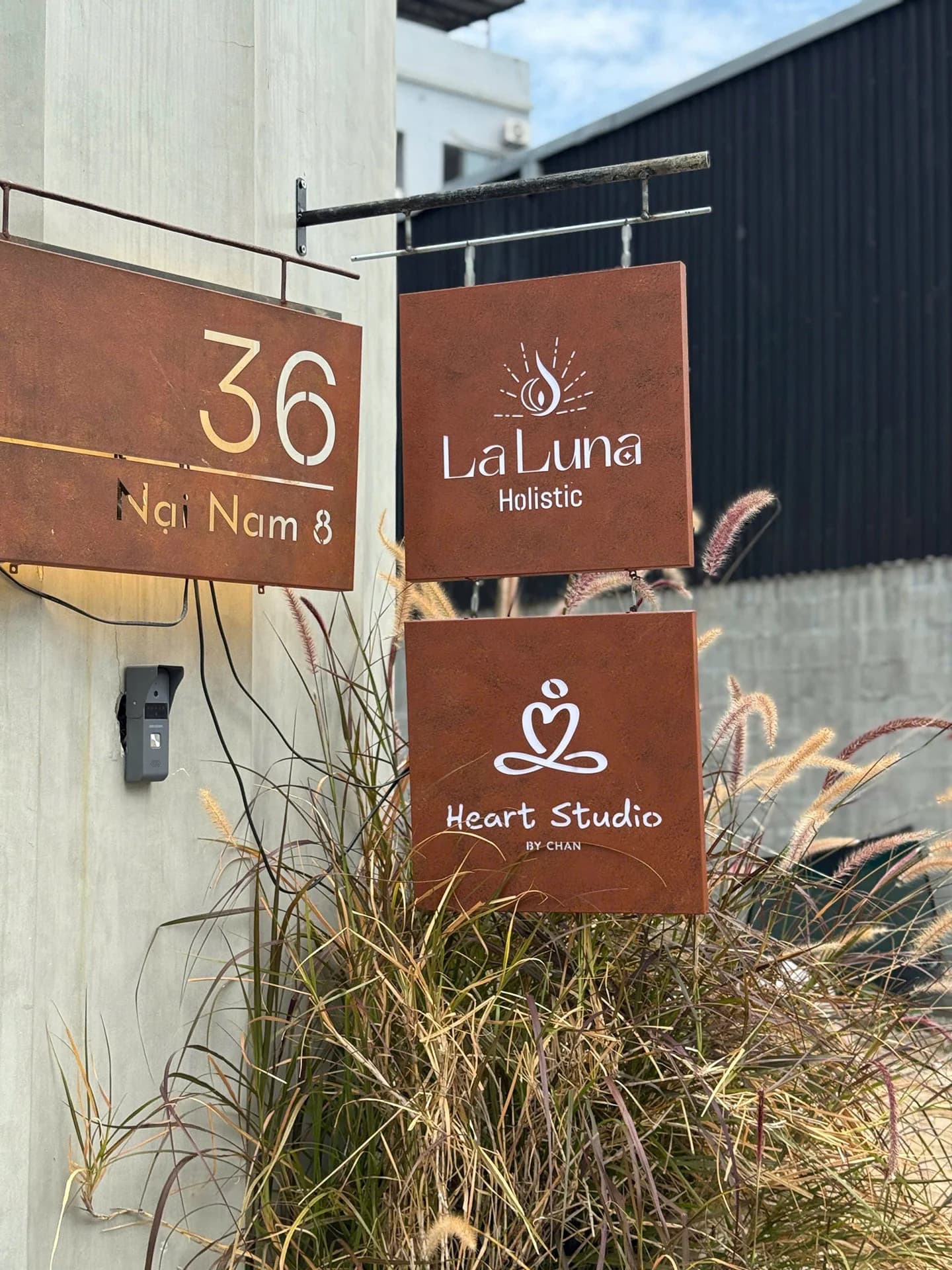 Heart Studio yoga studio atmosphere — Da Nang